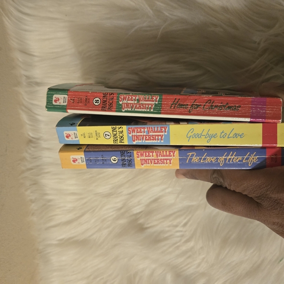 Sweet Valley University Book Set Includes The Love of Her Life, Home for Christ - Picture 4 of 4